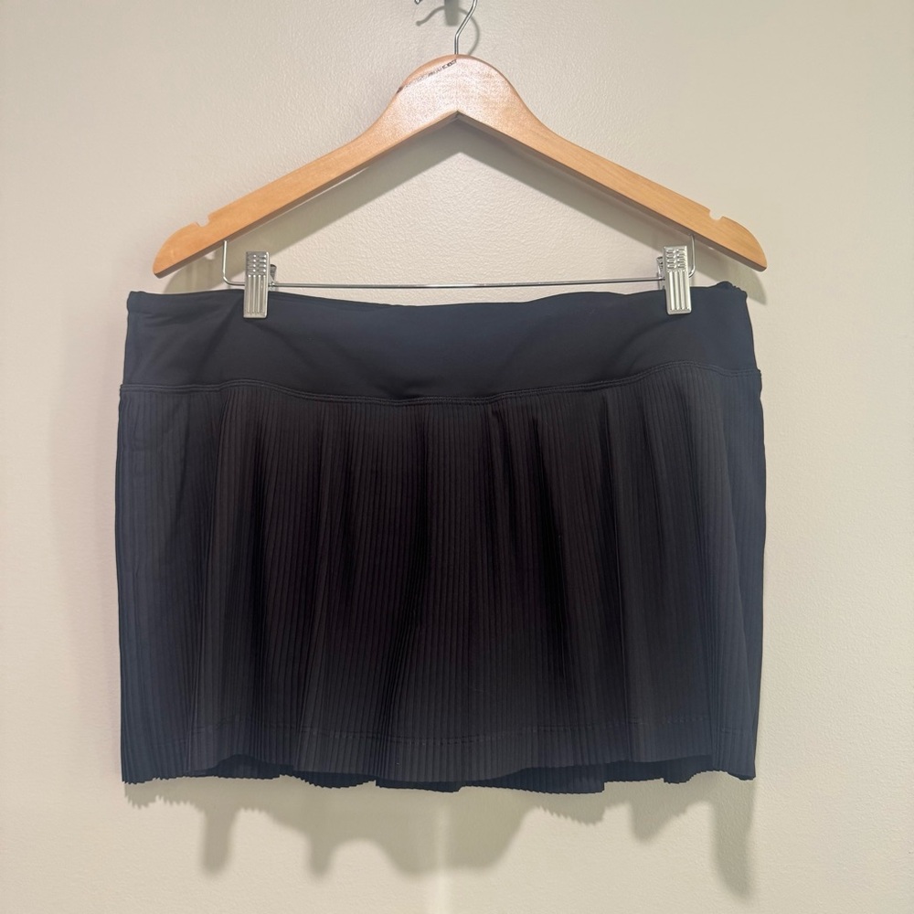 Lululemon Black Pleated Skirt